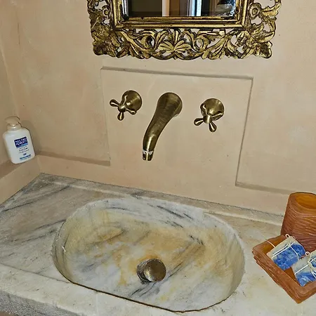 Sogni Nel Bosco Bed & Breakfast Varsi