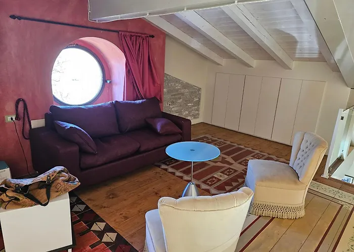 Sogni Nel Bosco 住宿加早餐酒店 Varsi